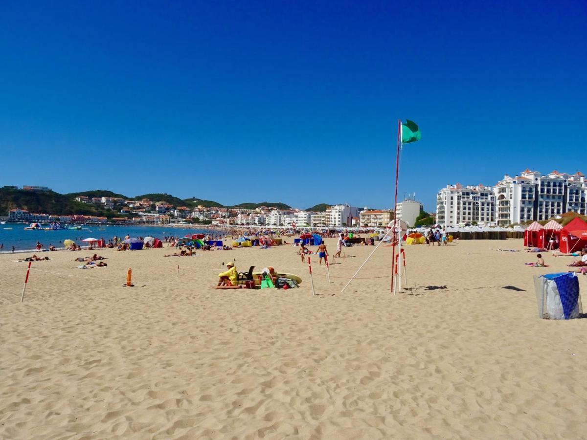 Pebble - 1 Bedroom Apartment Sleeps 5 With Pool & Tennis Court Sao Martinho do Porto Luaran gambar