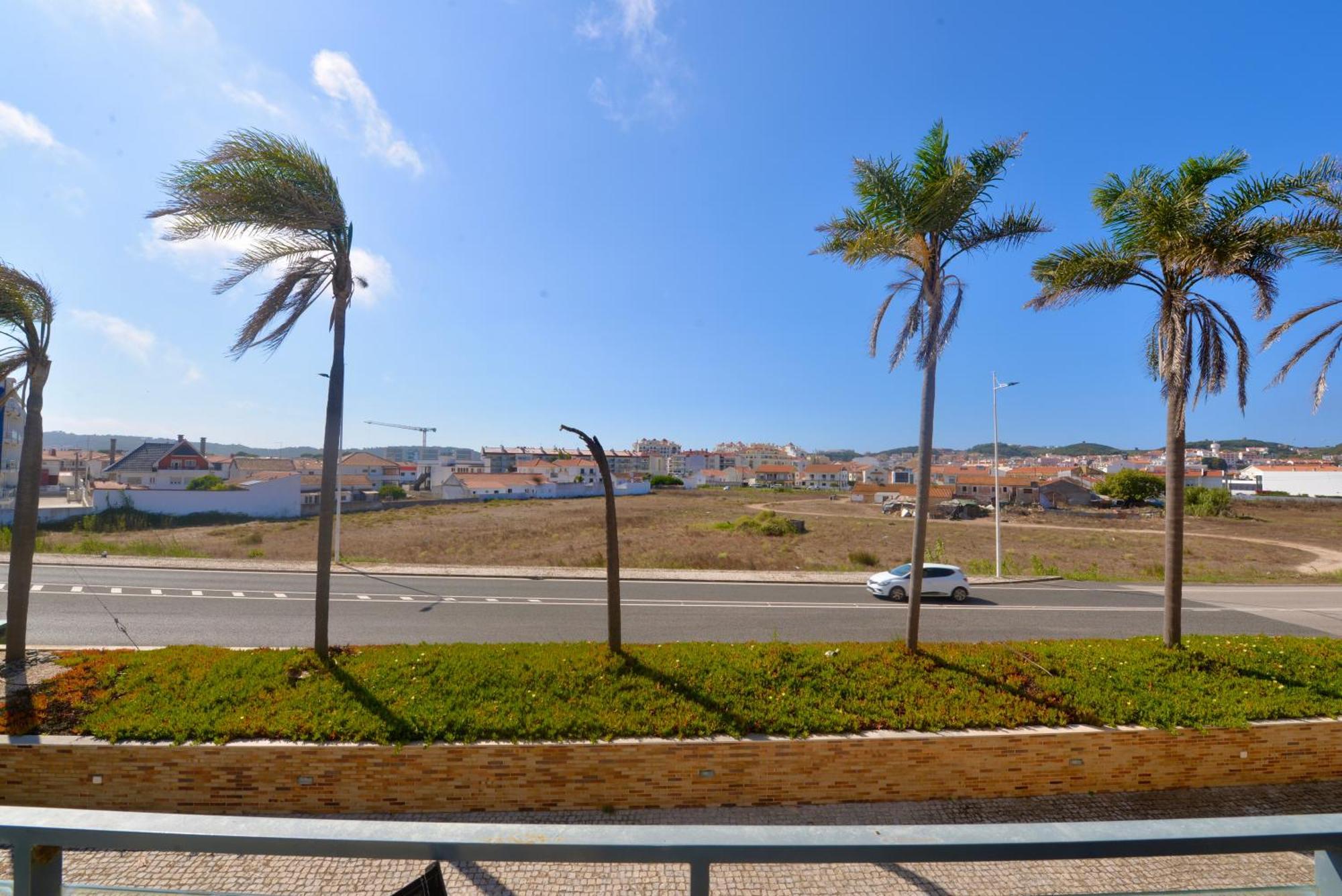 Pebble - 1 Bedroom Apartment Sleeps 5 With Pool & Tennis Court Sao Martinho do Porto Luaran gambar