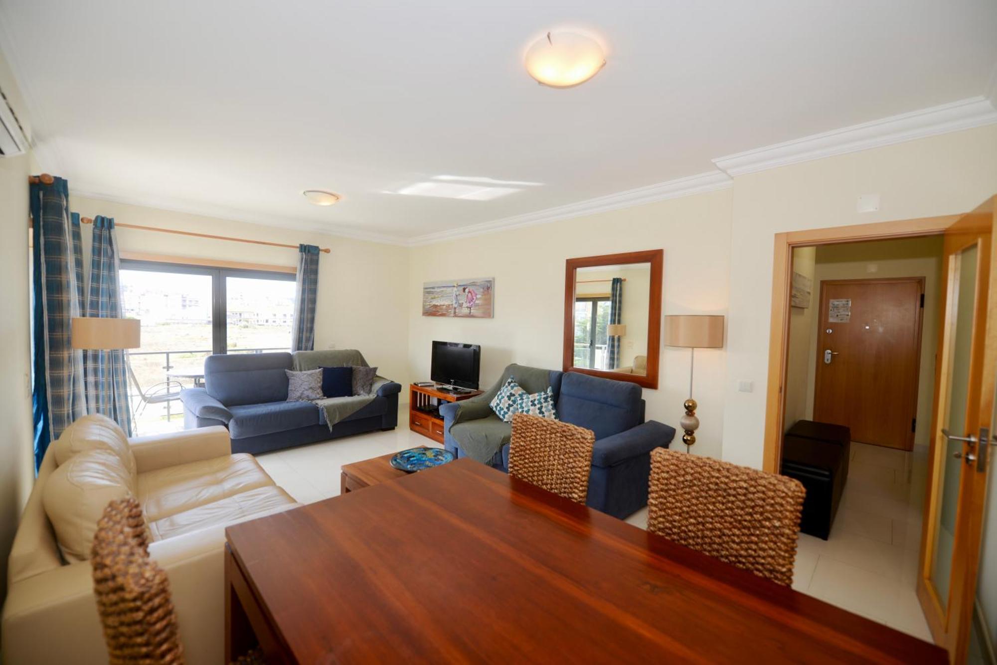 Pebble - 1 Bedroom Apartment Sleeps 5 With Pool & Tennis Court Sao Martinho do Porto Luaran gambar