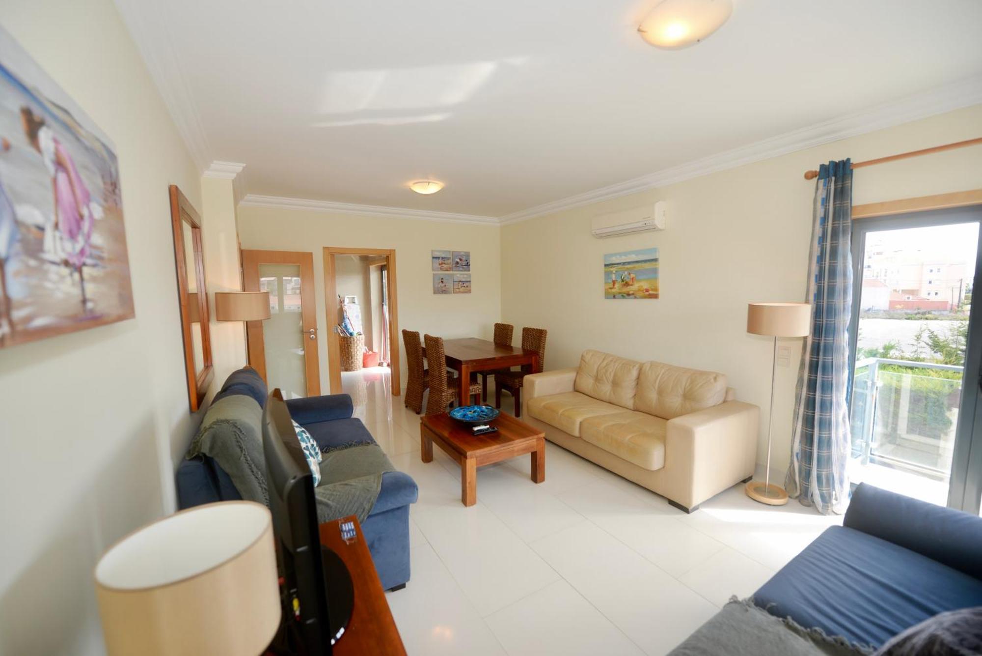 Pebble - 1 Bedroom Apartment Sleeps 5 With Pool & Tennis Court Sao Martinho do Porto Luaran gambar