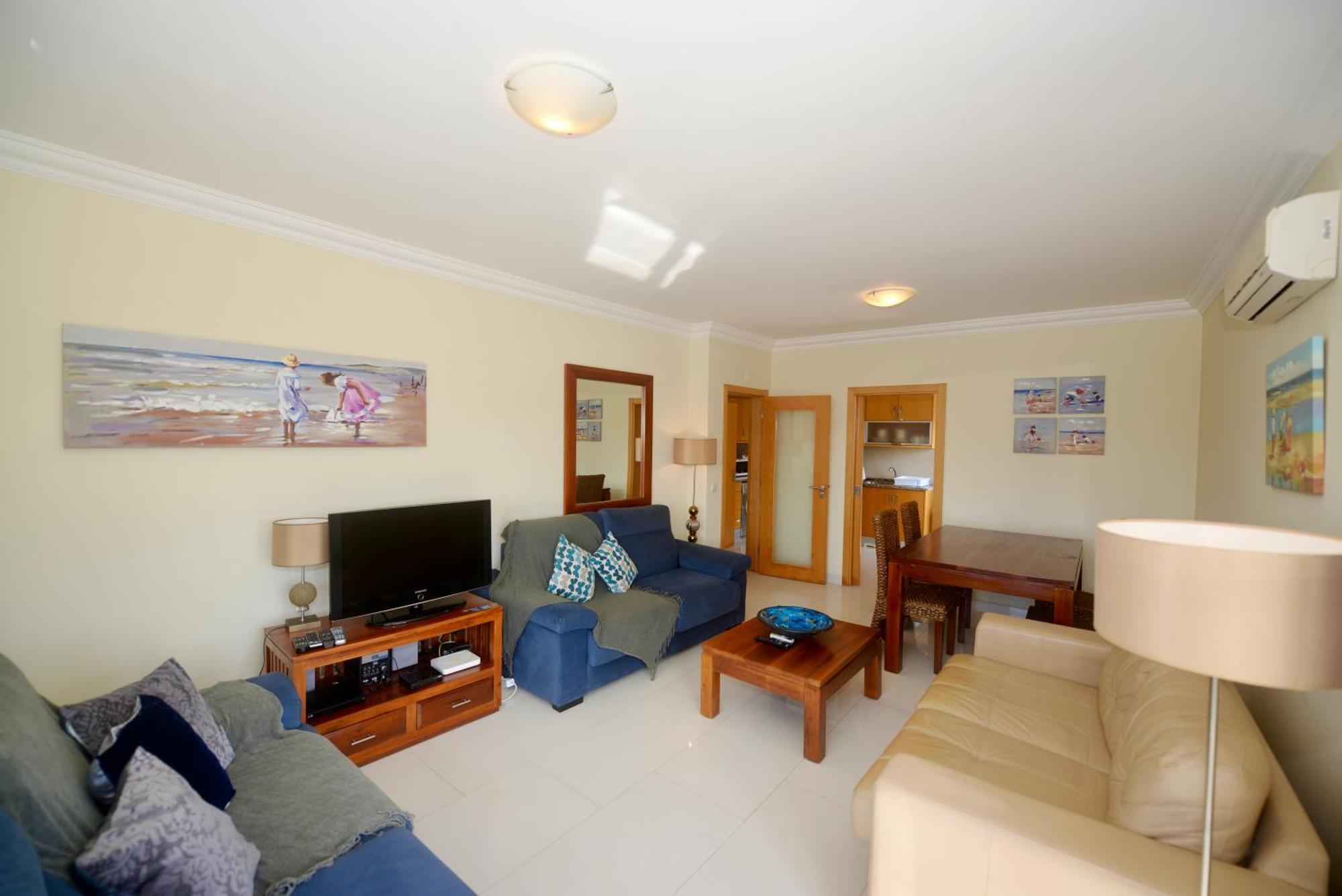 Pebble - 1 Bedroom Apartment Sleeps 5 With Pool & Tennis Court Sao Martinho do Porto Luaran gambar
